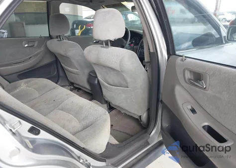 2001 Honda Accord 2.3 Lx from USA, damaged, VIN 1HGCG55401A063548